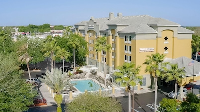 Galleria Palms Hotel