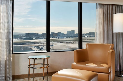 Hilton Los Angeles Airport