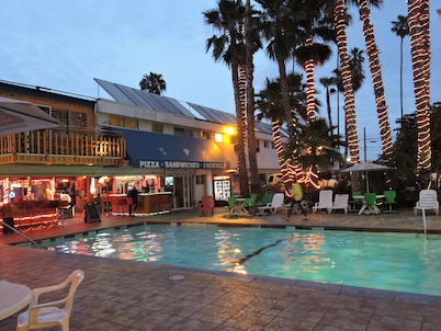 Los Angeles Adventurer All Suite Hotel at LAX