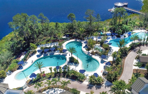 The Grove Resort & Water Park Orlando