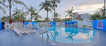 Motel 6 Los Angeles, CA - Los Angeles - LAX